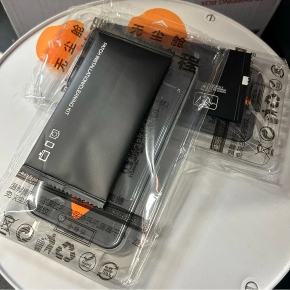 2 pack‎ iPhone 16Pro Screen Protector Kit